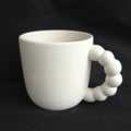 Becher mit Perlenhenkel